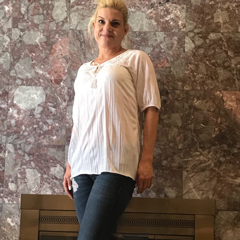 White French laundry top 💜sale 💜 - Picture 8 of 8